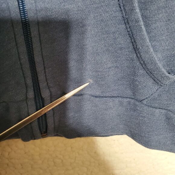 Hollister Long Sleeve Blue Hoodie w/ Front Pockets & Full Zipper  Size Medium - Picture 10 of 13